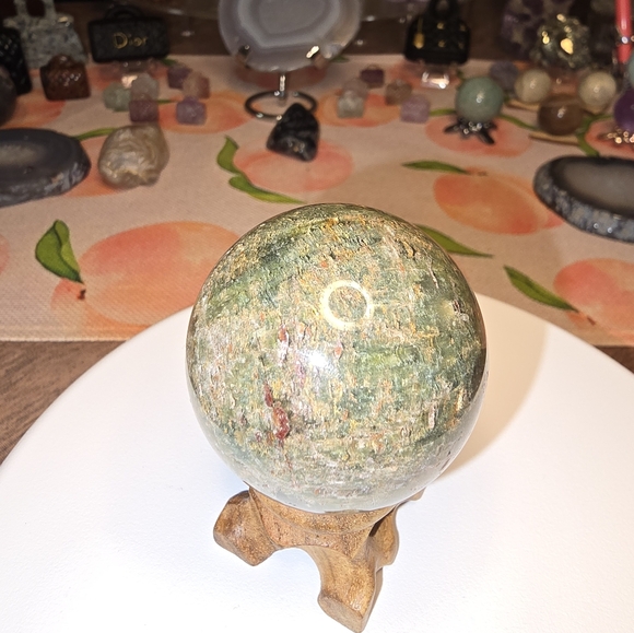 Full garden quartz crystal sphere - Picture 6 of 9